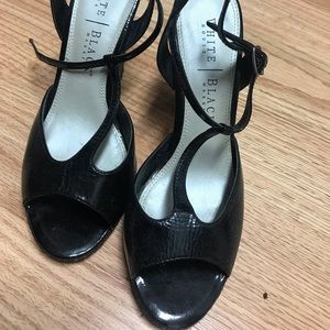 The perfect black shoe 🖤